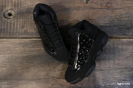 Hyperoad CAP AND JORDAN AIR 13 GOWN 1022